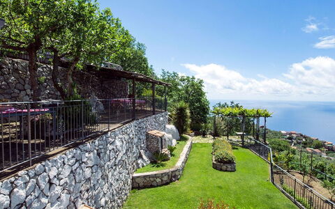 Villa Tortuga: Jardin, Aménagement Paysager, Clôture, Cour, Eco Hôtel, Passerelle, Balcon, Jardin Botanique, Dalle, Arrière-Cour