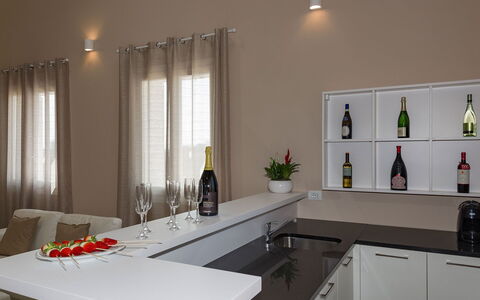 Villa Monsummano: Meubles, Design Intérieur, Comptoir, Éclairage, Cuisine, Plafond, Domicile, Luminaire, Sol, Cabinetry