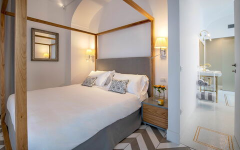 Suite Agave: Design Intérieur, Meubles, Chambre, Lit, Éclairage, Sol, Plafond, Pièce, Sol, Linge