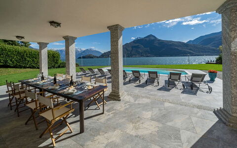 Villa Angela: Montagne, Meubles, Chaîne De Montagnes, Chaise, Ombre, Recours, Mobilier De Jardin, Vallée, Crête, Piscine