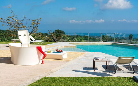 Villa Magical Tower: Mobilier De Jardin, Piscine, Parapluie, Ombre, Chaise, Jardin, Recours, Aménagement Paysager, Balancelle, Eco Hôtel