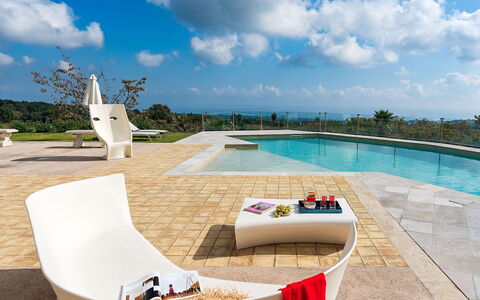 Villa Magical Tower: Meubles, Mobilier De Jardin, Chaise, Recours, Piscine, Ombre, Eco Hôtel, Parapluie, Loisir, Balancelle