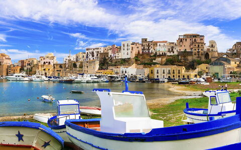 Casa Sally: Bateau, Navire, Côte, Mer, Cotiers Et Relief Océaniques, Bateaux Et Nautique - Materiel Et Fournitures, Canal, Rive, Plage, Ville Resort