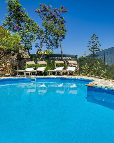 Casa Sally: Piscine, Bleu, Recours, Mobilier De Jardin, Composite, Eco Hôtel, Ombre, Ville Resort, Aménagement Paysager, Thermes