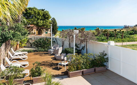 Ippocampo: Mobilier De Jardin, Jardin, Aménagement Paysager, Ombre, Recours, Eco Hôtel, Chaise, Balcon