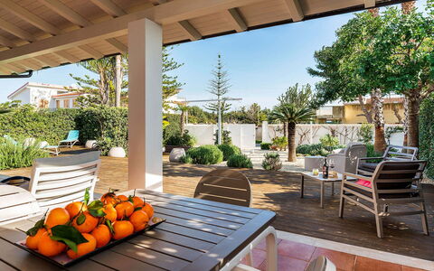 Stella Marina: Meubles, Mobilier De Jardin, Jardin, Domicile, Zone Résidentielle, Ombre, Chaise, Pot De Fleur, Lot Terre