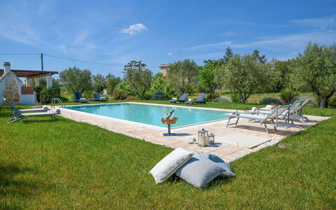Trulli Martina: Piscine, Recours, Mobilier De Jardin, Biens, Jardin, Hacienda, Arrière-Cour, Aménagement Paysager, Eco Hôtel, Pelouse