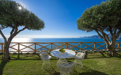 Villa Melissa: Bleu, Mer, Meubles, Côte, Cotiers Et Relief Océaniques, Océan, Rive, Recours, Ombre, Eco Hôtel