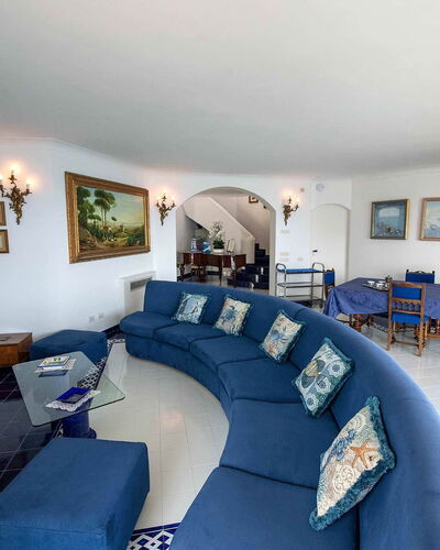 Villa Grazia: Meubles, Design Intérieur, Canapé, Sol, Sol, Table, Plafond, Salon, Pièce, Éclairage