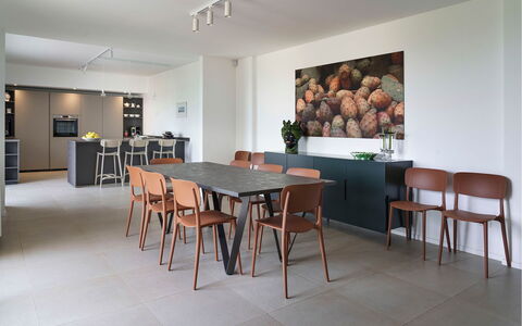 Villa Bel Prato: Meubles, Sol, Design Intérieur, Sol, Mur, Salle À Manger, Chaise, Bois, Table, Table Cuisine Et Salle A Manger