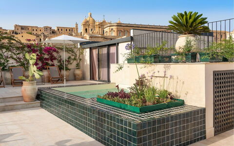 Sibilla: Pot De Fleur, Appartement, Plante D'Appartement, Jardin, Cour, Aménagement Paysager, Balcon, Tuile, Villa, Hôtel