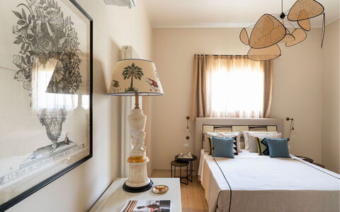 Sibilla: Meubles, Design Intérieur, Mur, Lit, Chambre, Pièce, Bois, Sol, Sol, Luminaire