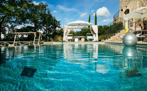 Villa Torre del Chianti: Piscine, Recours, Mobilier De Jardin, Parapluie, Balancelle, Biens, Eco Hôtel, Loisir, Villa, Hacienda