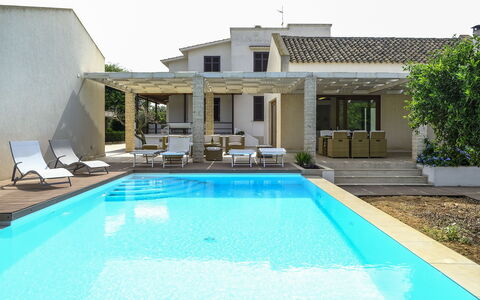 Villa Adriana: Piscine, Recours, Zone Résidentielle, Domicile, Composite, Thermes, Eco Hôtel, Biens, Ombre, Mobilier De Jardin