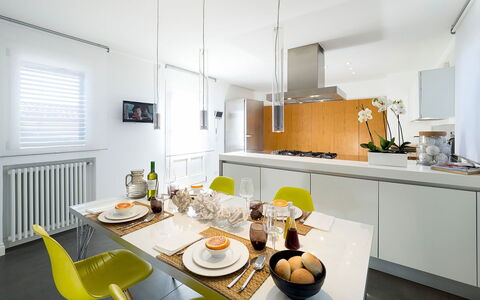 La Terrazza: Meubles, Cuisine, Design Intérieur, Comptoir, Luminaire, Appareil De Cuisine, Sol, Plafond, Principaux Appliance, Bois