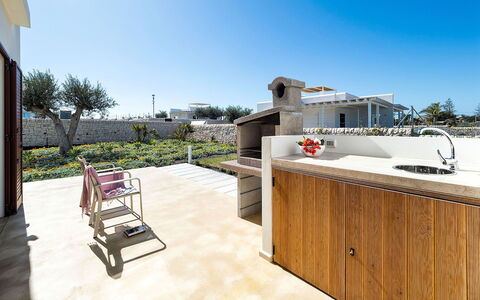 Villa Federica: Ombre, Chaise, Tuile, Conception, Villa, Plante D'Appartement, Mobilier De Jardin, Cuisine, Structure En Plein Air, Patio