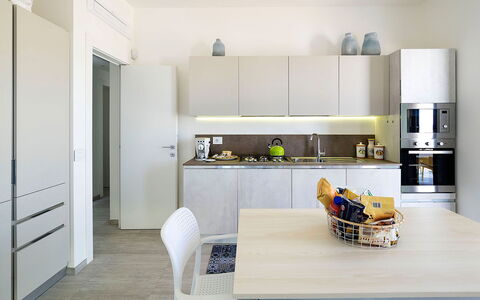 Thyme: Meubles, Cuisine, Design Intérieur, Comptoir, Appareil De Cuisine, Sol, Bois, Cabinetry, Principaux Appliance, Sol