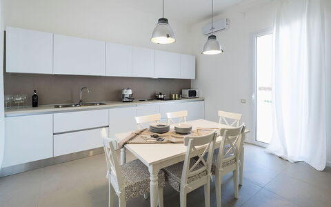 Villa Emma: Design Intérieur, Meubles, Sol, Bois, Cuisine, Plafond, Sol, Comptoir, Pièce, Éclairage
