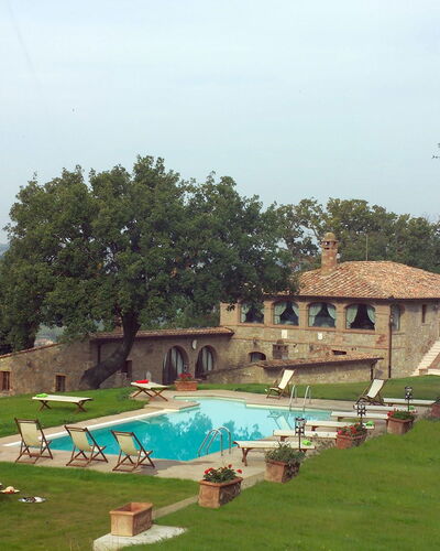 Villa Montichiello: Biens, Piscine, Hacienda, Villa, Manoir, Arrière-Cour, Ferme, Cour, Hôtel