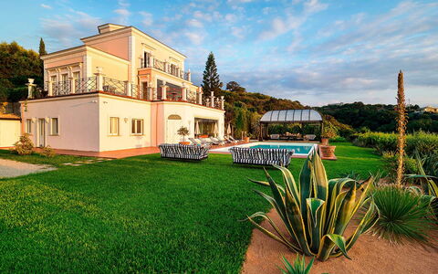 Blue Star Villa: Domicile, Zone Résidentielle, Maison, Biens, Manoir, Jardin, Villa, Aménagement Paysager, Pelouse, Ferme