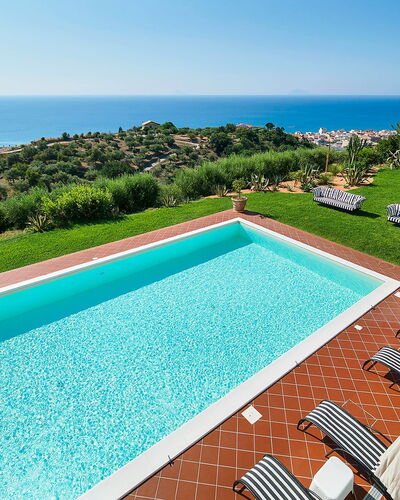 Blue Star Villa: Bleu, Mer, Cotiers Et Relief Océaniques, Recours, Piscine, Océan, Côte, Eco Hôtel, Ville Resort, Tropiques