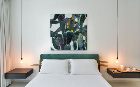 Villa Inga: Meubles, Design Intérieur, Mur, Sol, Chambre, Sol, Bois, Lit, Pièce, Domicile