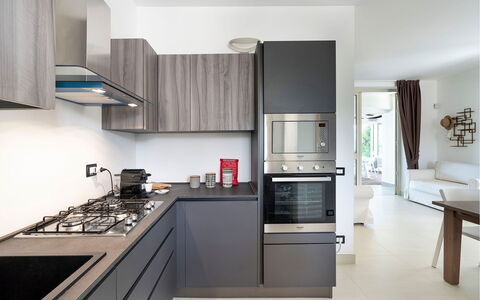 Villa Sea Star: Cuisine, Appareil De Cuisine, Comptoir, Principaux Appliance, Cabinetry, Design Intérieur, Cuisinière, Meubles, Électroménager, Sol