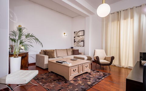 Casa Maurus: Meubles, Design Intérieur, Sol, Sol, Canapé, Mur, Bois, Pièce, Salon, Plafond