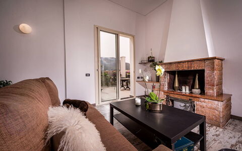 Casa Maurus: Meubles, Design Intérieur, Mur, Sol, Bois, Plafond, Sol, Salon, Pièce, Éclairage