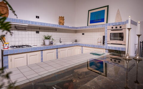 Casa Maurus: Sol, Design Intérieur, Cuisine, Sol, Comptoir, Pièce, Tuile, Cuisinière, Cabinetry, Gaz Poele