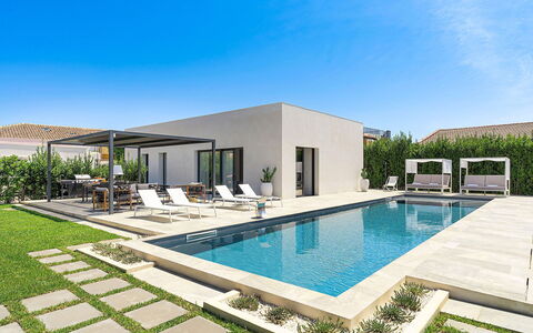 Villa la Isla: Piscine, Recours, Composite, Biens, Eco Hôtel, Aménagement Paysager, Caractéristique De L'Eau, Jardin, Villa, Cour