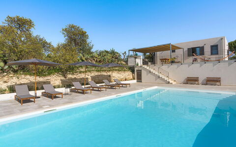 Villa Arcobaleno: Piscine, Mobilier De Jardin, Recours, Parapluie, Composite, Balancelle, Eco Hôtel, Biens, Loisir, Ombre