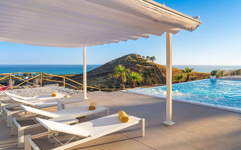 Villa Montallegro: Piscine, Recours, Mobilier De Jardin, Eco Hôtel, Ombre, Chaise, Loisir, Tropiques, Hôtel, Villa
