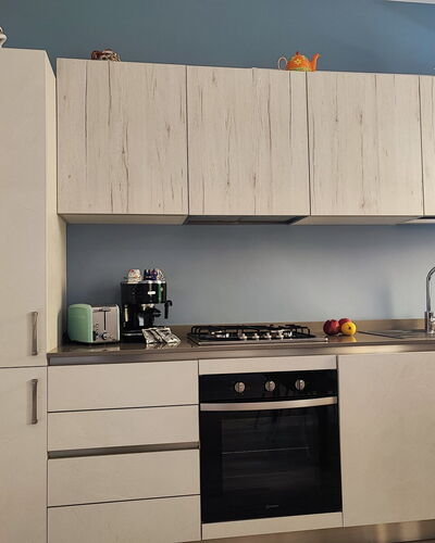 Casa Nadia: Bois, Meubles, Appareil De Cuisine, Sol, Cuisine, Cabinetry, Comptoir, Principaux Appliance, Design Intérieur, Électroménager