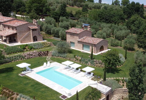 Villa Ripa: Biens, Arbuste, Jardin, Domicile, Piscine, Aménagement Paysager, Ferme, Villa, Recours, Arrière-Cour
