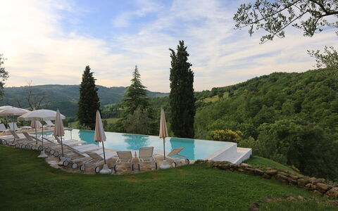 Borgo di San Biagio: Arbre, Été, Paysage, Piscine, Station De Montagne, Mobilier De Jardin, Aménagement Paysager, Mélèze, Eco Hôtel