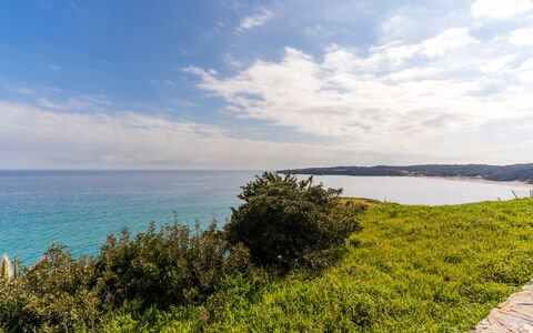 Azzurra: Ciel, Bleu, L'Eau, Ressources En Eau, Horizon, Vert, Plan D'Eau, Côte, Paysage Naturel, Cotiers Et Relief Océaniques