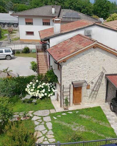 La Casetta dei Palù, Valdobbiadene: Bâtiment, Maison, Zone Résidentielle, Toit, Quartier, Domicile, Ville, Établissements Humains, Design Urbain
