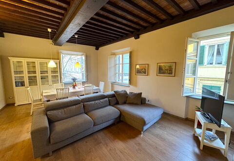 Casa Anna 13: Meubles, Design Intérieur, Sol, Canapé, Sol, Bois, Plafond, Pièce, Salon, Table