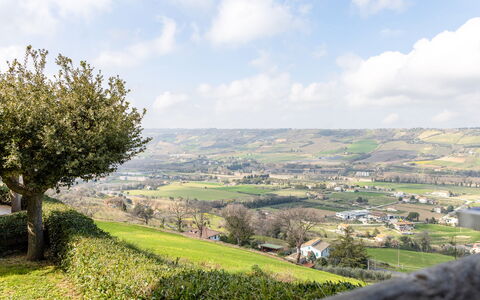 Casale Dolcemare: Vert, Paysage, Horizon, Plaine, Prairie, Colline, Écorégion, Zone Rurale, Lot Terre, Champ