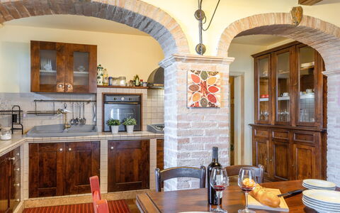Casale Dolcemare: Meubles, Design Intérieur, Sol, Cuisine, Bois, Cabinetry, Plafond, Comptoir, Chaise, Table Cuisine Et Salle A Manger