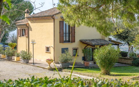 Casale Dolcemare: Maison, Arbuste, Chalet, Domicile, Porte, Jardin, Biens, Aménagement Paysager, Cour