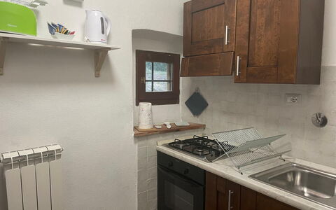 Borgo Antico, Pool, Barberino del Mugello: Appareil De Cuisine, Cuisine, Principaux Appliance, Comptoir, Bois, Evier, Cuisinière, Sol, Cabinetry, Électroménager