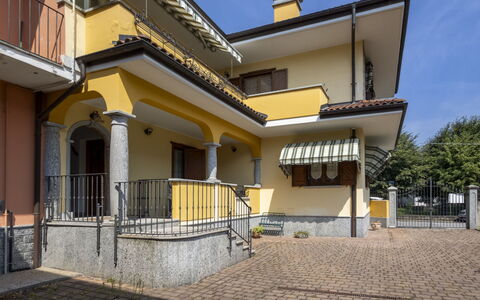 Dimora Lali: Zone Résidentielle, Domicile, Maison, Balcon, Porte, Porche, Peindre, Villa, Plâtre, Hacienda