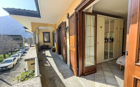 Dimora Lali: Domicile, Porte, Plante D'Appartement, Balcon, Accueil Porte, Hôtel