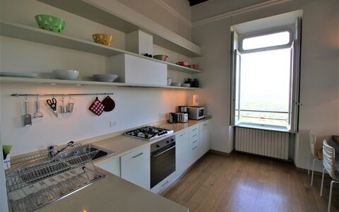 Bellavista Dimora Storica Vista Lago: Design Intérieur, Cuisine, Meubles, Sol, Comptoir, Plafond, Éclairage, Sol, Appareil De Cuisine, Cabinetry