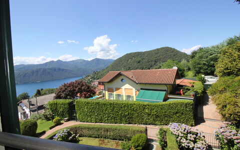 Bellavista Dimora Storica Vista Lago: Colline, Station De Montagne, Chalet, Haie, Villa, Balcon, Eco Hôtel