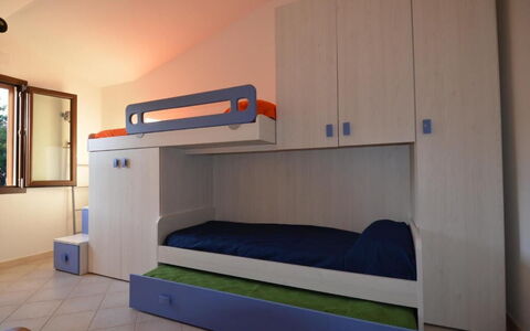 Appartamento Tamara, Budoni: Meubles, Bois, Design Intérieur, Sol, Chambre, Sol, Pièce, Lit, Plafond, Tiroir