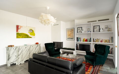 Villa Ombrone: Meubles, Design Intérieur, Mur, Sol, Sol, Canapé, Plafond, Pièce, Salon, Bois