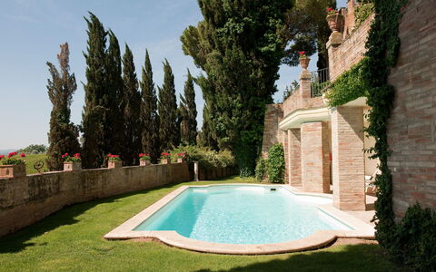 Castello di Cabbiavoli: Architecture, Jardin, Brique, Biens, Aménagement Paysager, Hacienda, Piscine, Villa, Cour